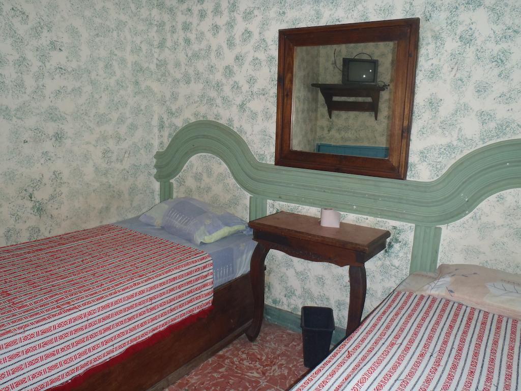 Hotel Casa De Huespedes Hidalgo Tehuacán Zimmer foto